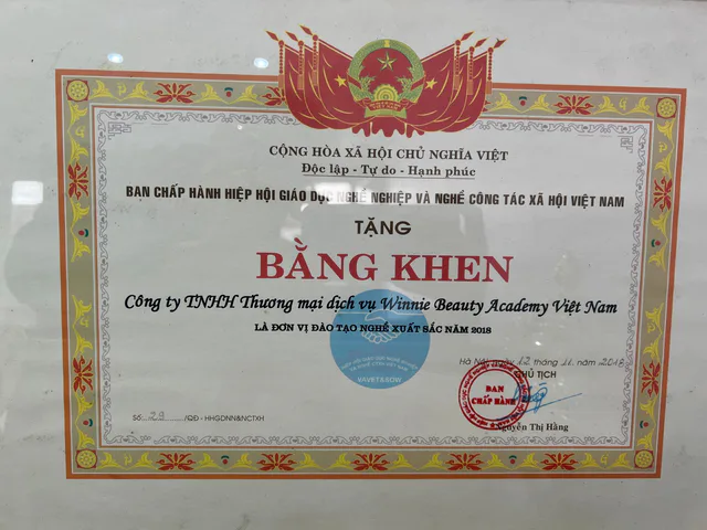 2018 · Bằng khen · Đơn vị đào tạo nghề xuất sắc năm 2018